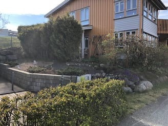 Bilde nedenfra mot meg(1)